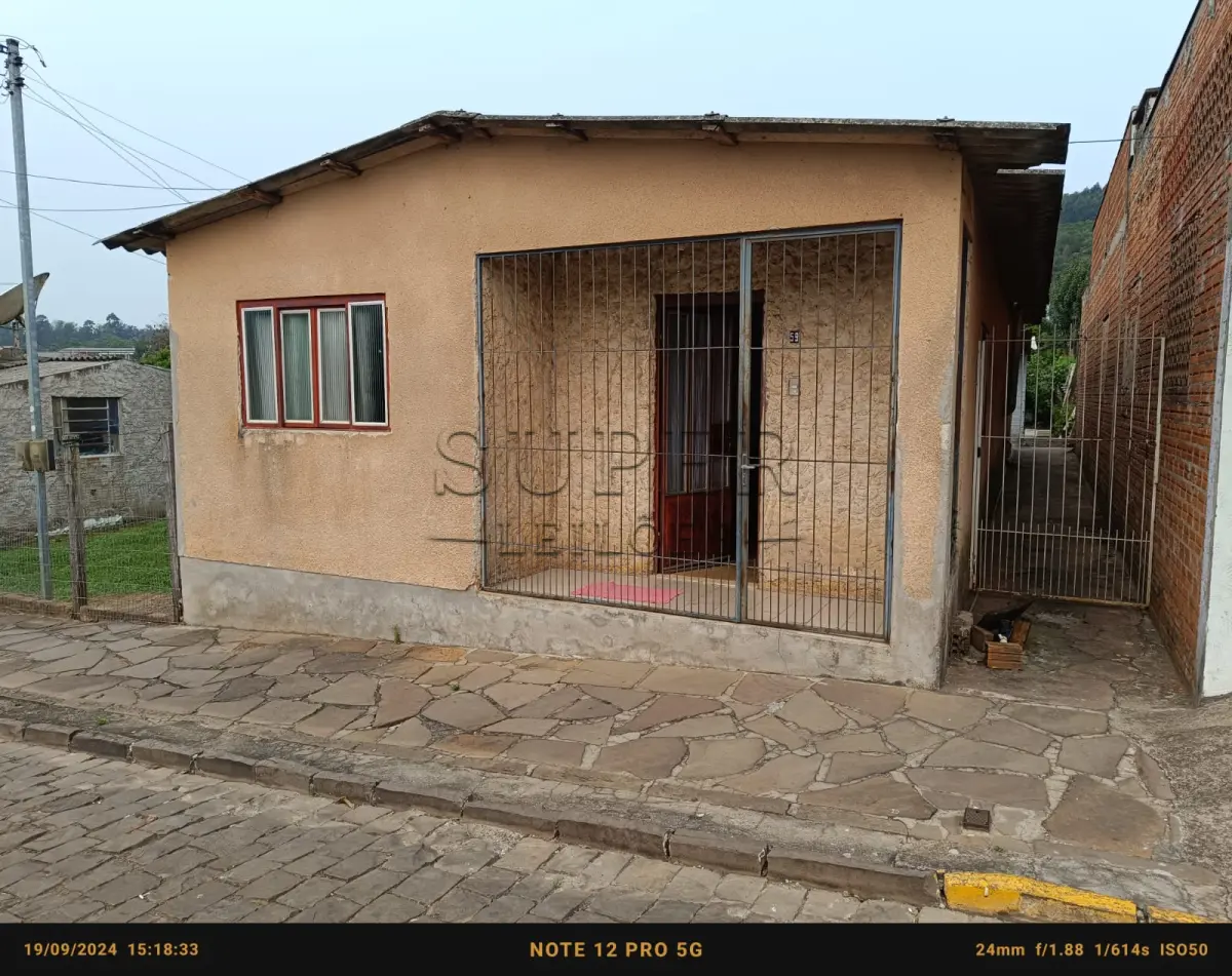 LOTE 001 - Um terreno urbano de 450,00m², situado a Rua Zaida Terezinha Carlotto, 59, Bairro Mairon na cidade de Sobradinho/RS