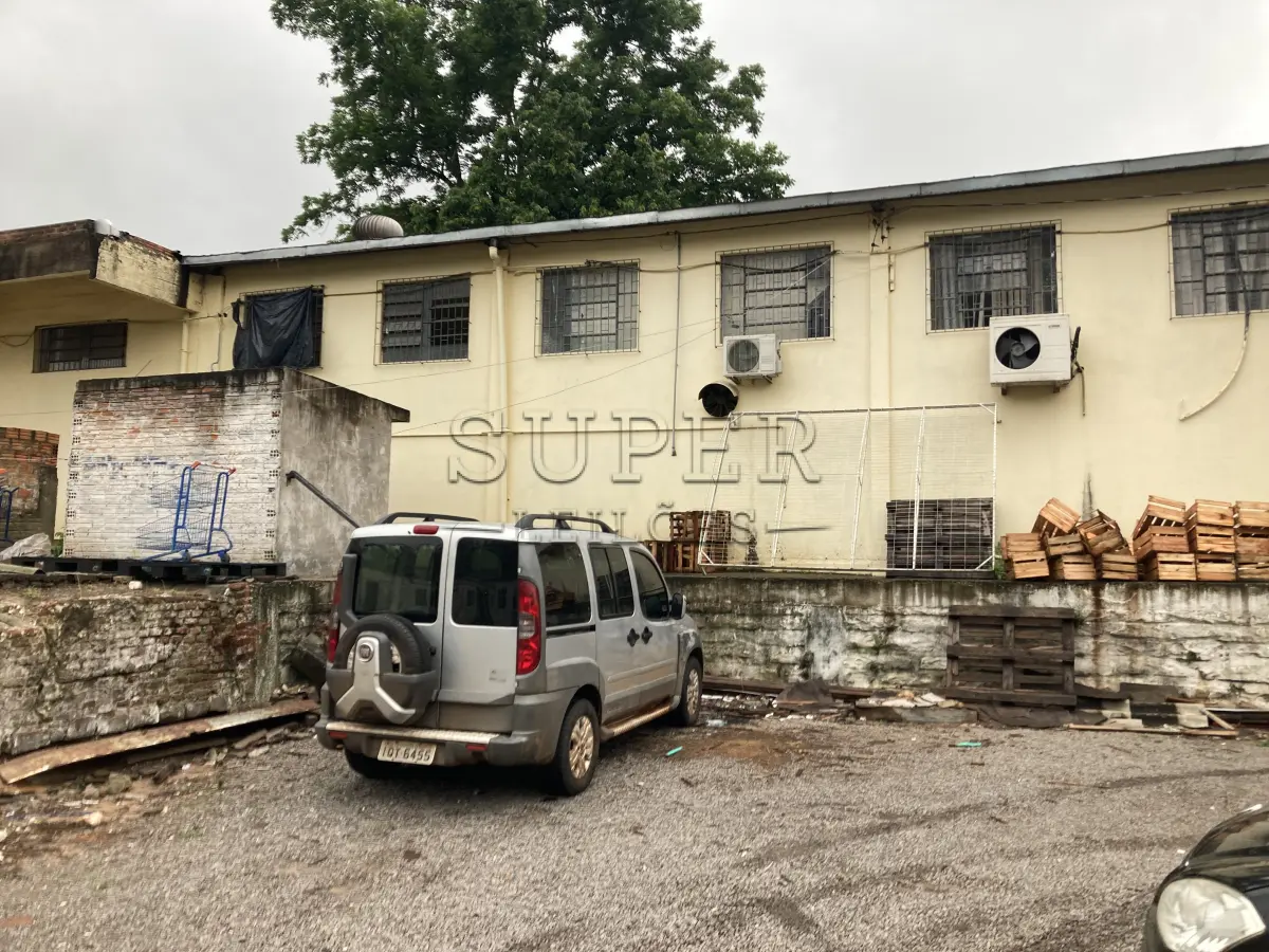 LOTE 001 - Terreno Urbano “Encravado” com área de 1.400m²,com um galpão de 849,82m², São Francisco de Assis/RS