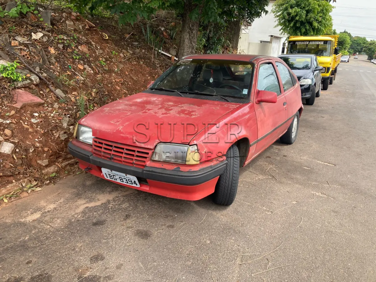 LOTE 001 - VEICULO GM/KADETT SL/E, PLACAS IBG8394, GASOLINA, VERMELHA, ANO/MODELO 1989