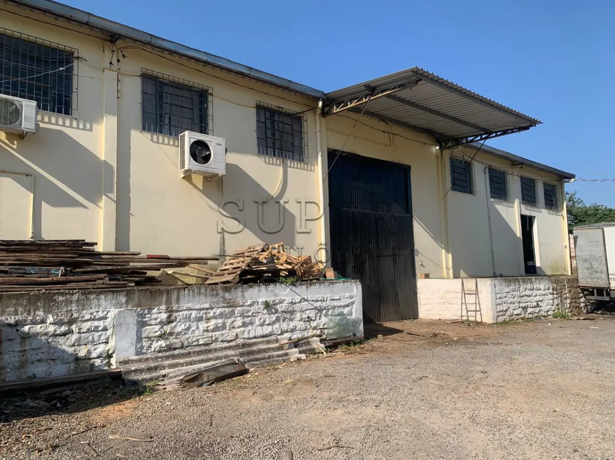 LOTE 001 - Terreno Urbano “Encravado” com área de 1.400m²,com um galpão de 849,82m², São Francisco de Assis/RS