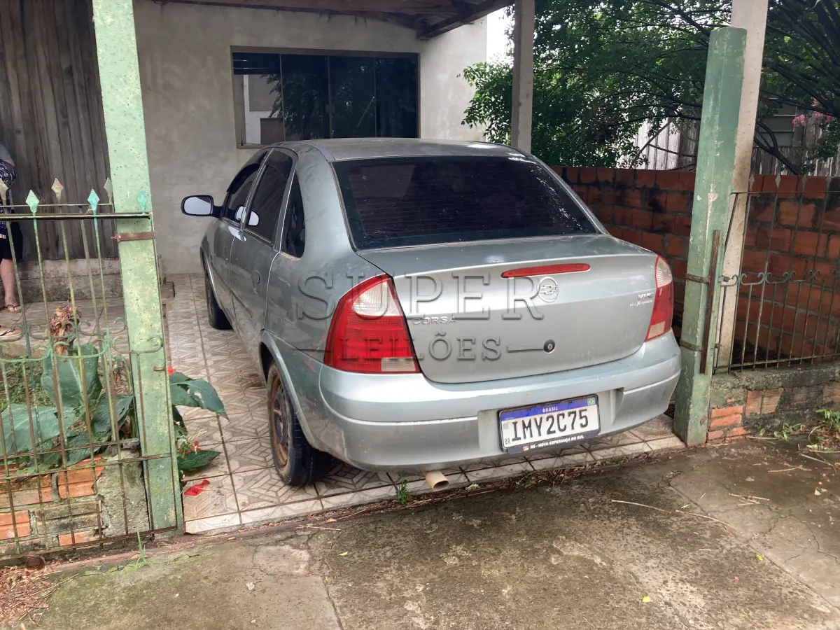 LOTE 001 - 01 LOTE - GM/ CORSA SEDAN JOY 1.0, placa IMY2275, cor cinza, ano/modelo 2006, motor flex power 8v, 04 portas.