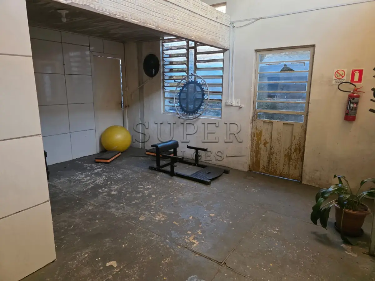 LOTE 001 - UM PRÉDIO DE ALVENARIA, , com área total de 230,00m², Avenida Farroupilha nº 1645, São Francisco de Assis/RS