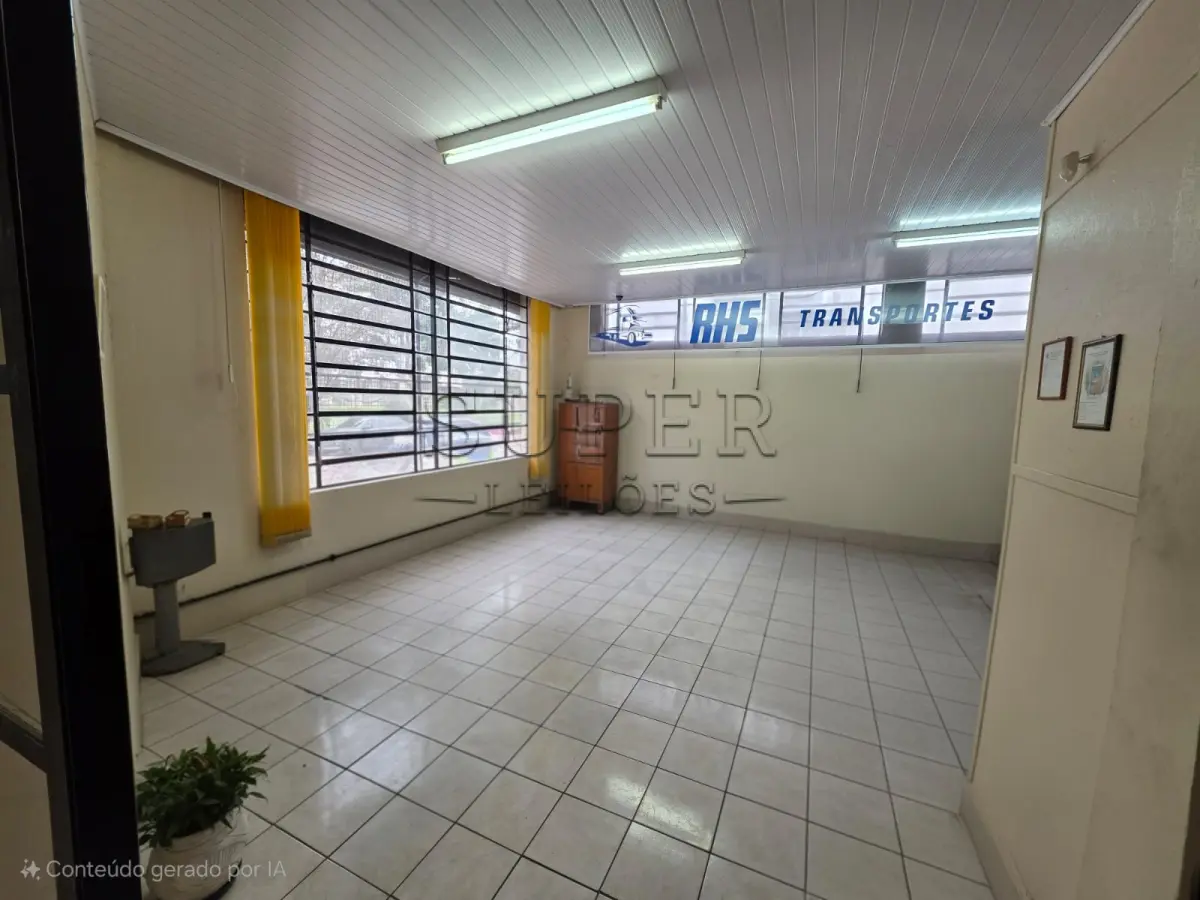 LOTE 000 - UM PRÉDIO DE ALVENARIA, constituído de um salão para fins comerciais, a Rua Ivo Becker, sob número 85,  Cachoeira do Sul/RS