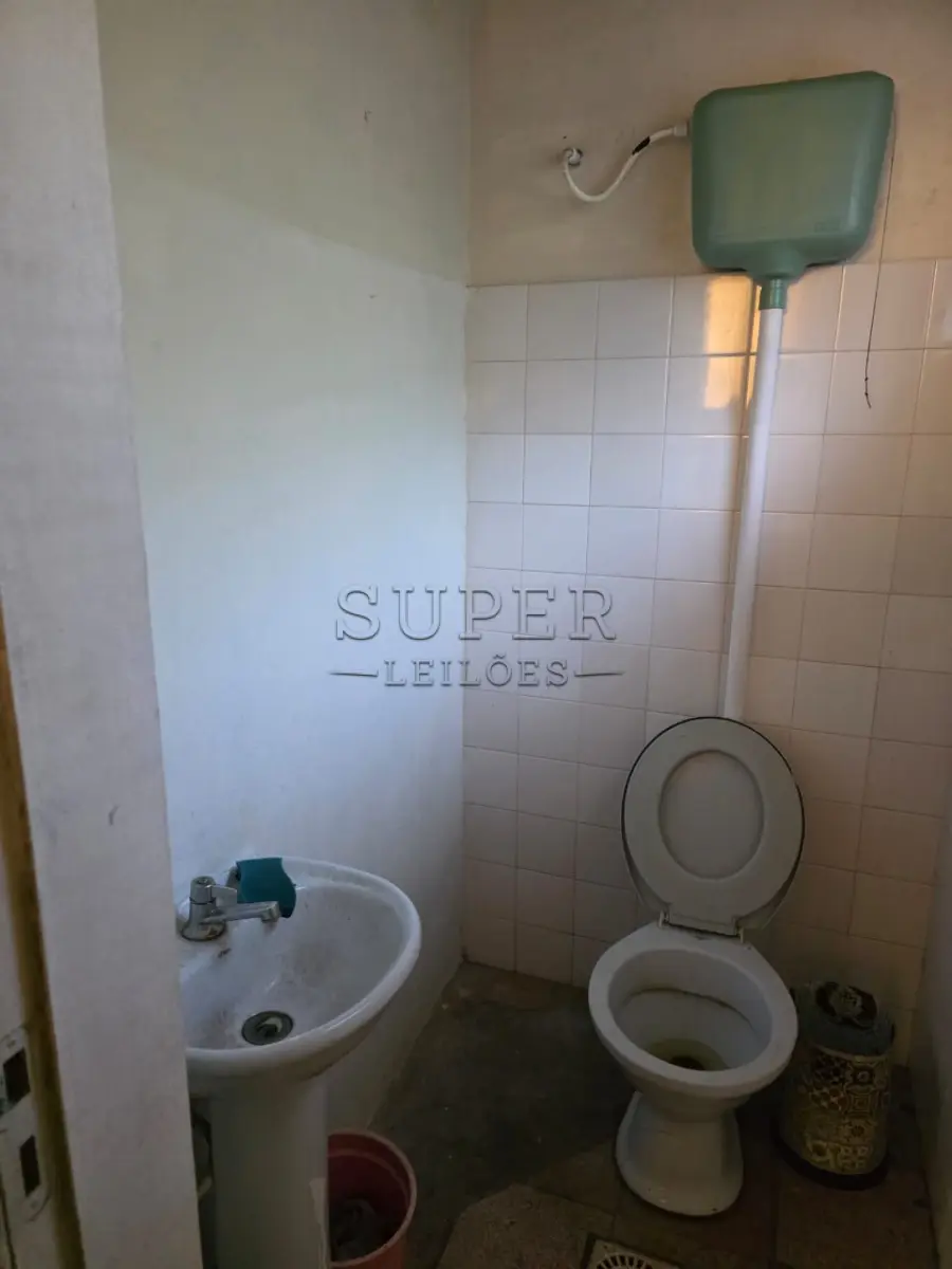 LOTE 001 - UM PRÉDIO DE ALVENARIA, , com área total de 230,00m², Avenida Farroupilha nº 1645, São Francisco de Assis/RS