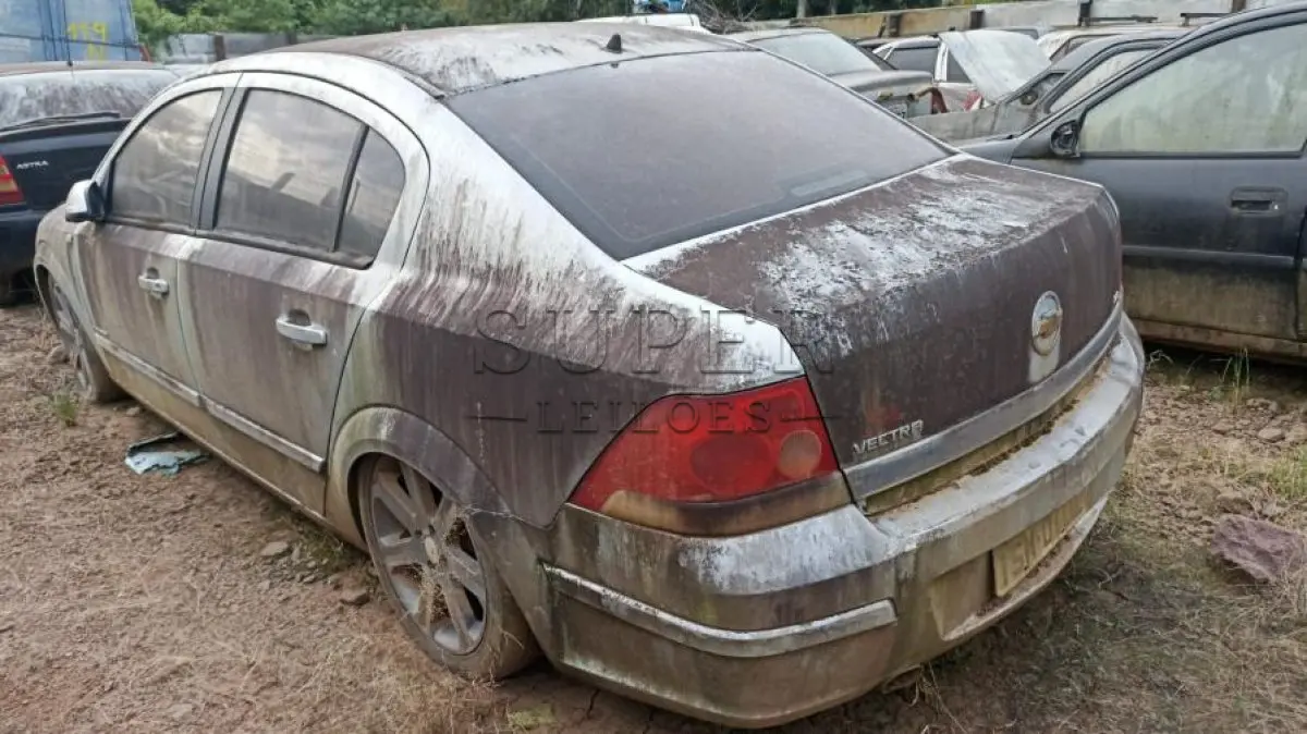 LOTE 016 - VEÍCULO GM/VECTRA, PLACAS ISM-0102