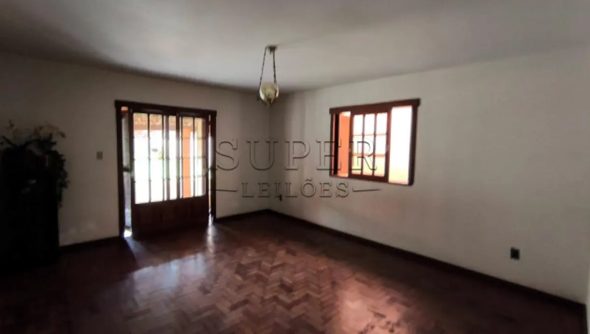 LOTE 001 - Uma Casa de Alvenaria, Rua Aparicio Borges nº 323, São josé, Cachoeira do Sul/RS