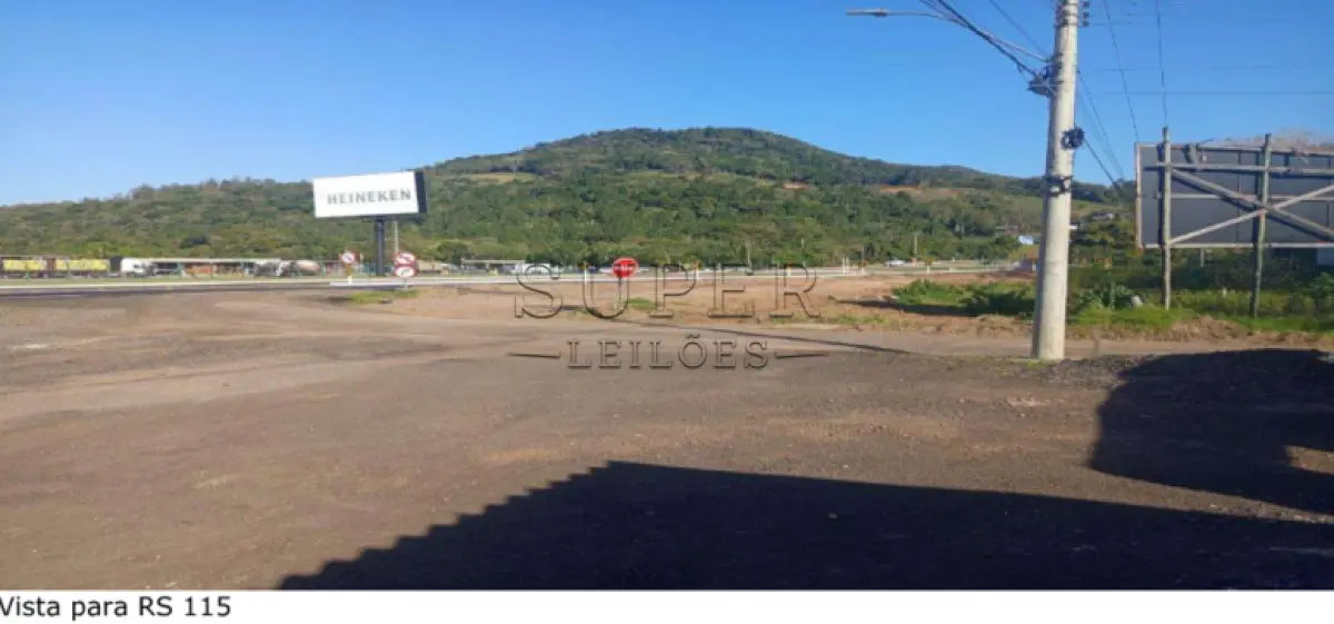 LOTE 002 - UM IMÓVEL URBANO, com benfeitorias não averbadas, com a área de 1.302,00m², Av. Presidente Tancredo Neves n 14.709, bairro Rothmann no município de Igrejinha/RS, sob matrícula nº 3907 do CRI de Igrejinha/RS