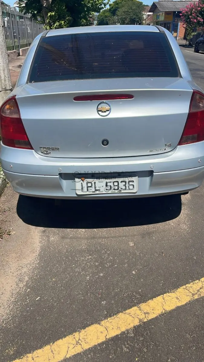 LOTE 000 - GM/Corsa Sed. Premium 1.4 8V ECONOFLEX 4p, 2009, COR PRATA, PLACA IPL5936