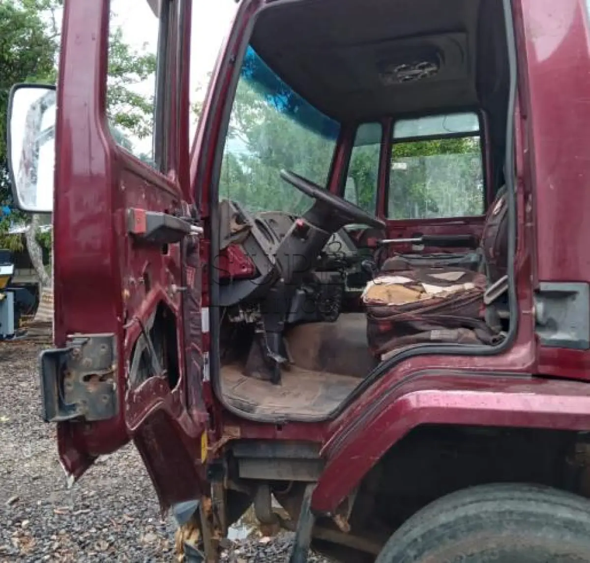LOTE 003 - FORD CARGO 1722 E turbo 2p, ANO/MODELO 2003, COR VERMELHA, PLACA ILD1765, RENAVAM 801856027