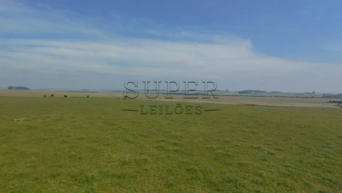LOTE 0002 - LOTE 02:  Fração de terras de 6ha1.457 m² abrangida por uma área maior de 77,9175ha, matrícula 45.657 situado no distrito Barro Vermelho em localidade denominada Rincão da Cria, na zona rural de Cachoeira do Sul/RS