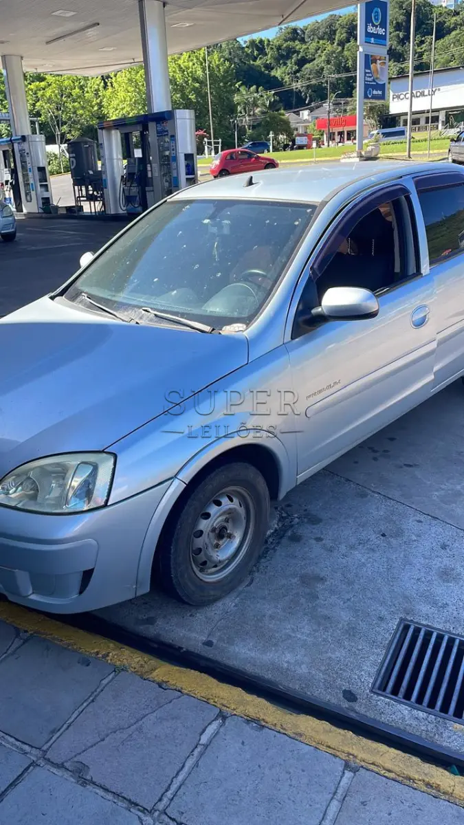 LOTE 000 - GM/Corsa Sed. Premium 1.4 8V ECONOFLEX 4p, 2009, COR PRATA, PLACA IPL5936