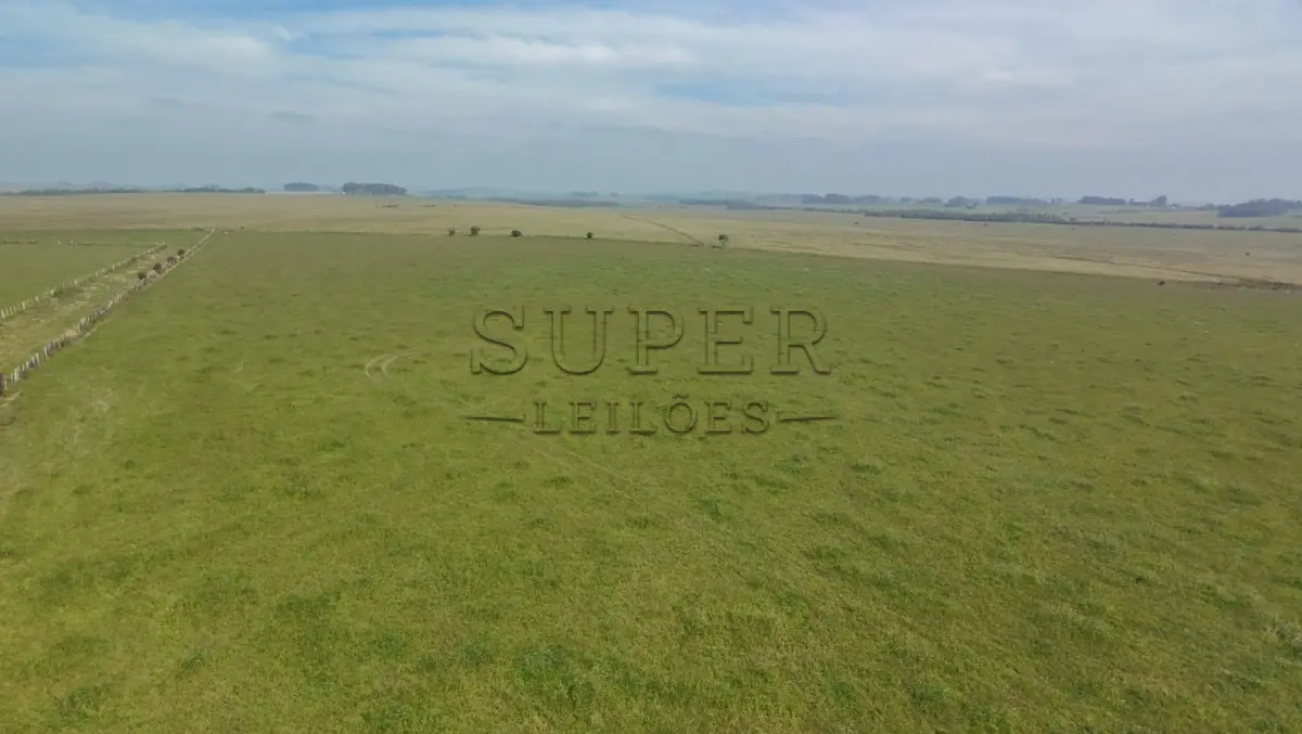 LOTE 0002 - LOTE 02:  Fração de terras de 6ha1.457 m² abrangida por uma área maior de 77,9175ha, matrícula 45.657 situado no distrito Barro Vermelho em localidade denominada Rincão da Cria, na zona rural de Cachoeira do Sul/RS