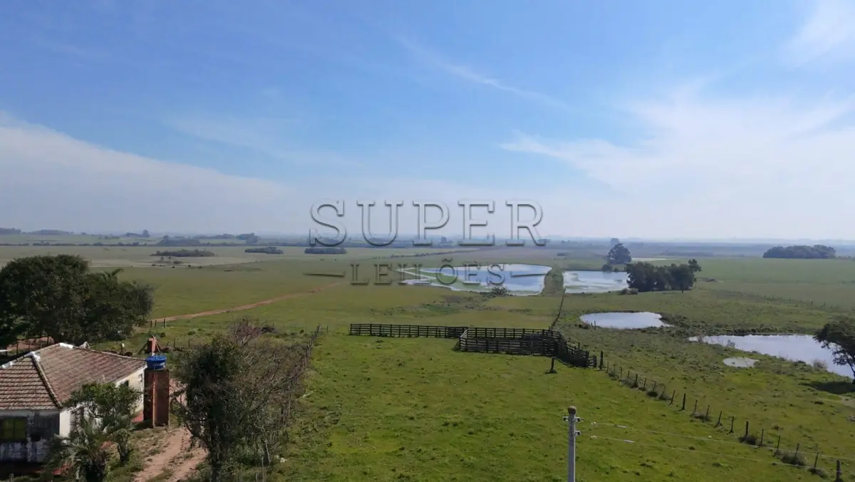 LOTE 0002 - LOTE 02:  Fração de terras de 6ha1.457 m² abrangida por uma área maior de 77,9175ha, matrícula 45.657 situado no distrito Barro Vermelho em localidade denominada Rincão da Cria, na zona rural de Cachoeira do Sul/RS