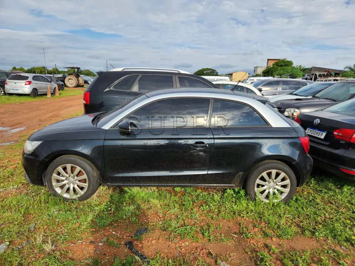 LOTE 001 - o Audi A1 1.4TFSI, placas EUG1166, Chassi WAUAYA8X1CB007226, Ano/Modelo 2011/2012, cor Preto.