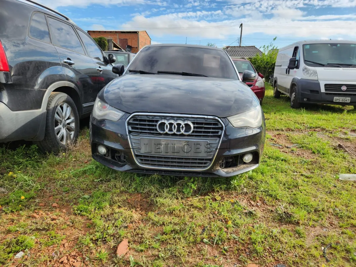 LOTE 001 - o Audi A1 1.4TFSI, placas EUG1166, Chassi WAUAYA8X1CB007226, Ano/Modelo 2011/2012, cor Preto.