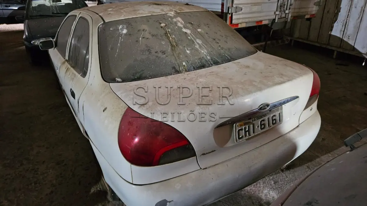 LOTE 001 - UM VEICULO FORD MONDEO CLX FD, PLACA CHI 6161