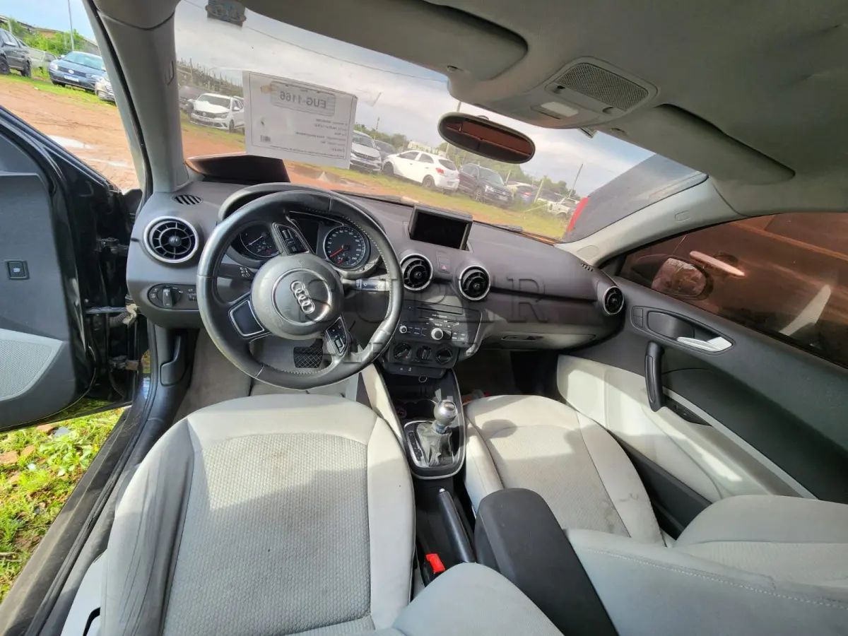 LOTE 001 - o Audi A1 1.4TFSI, placas EUG1166, Chassi WAUAYA8X1CB007226, Ano/Modelo 2011/2012, cor Preto.