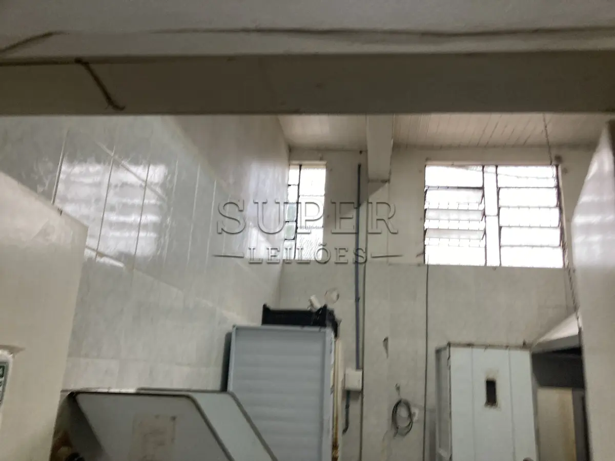 LOTE 001 - Terreno Urbano “Encravado” com área de 1.400m²,com um galpão de 849,82m², São Francisco de Assis/RS