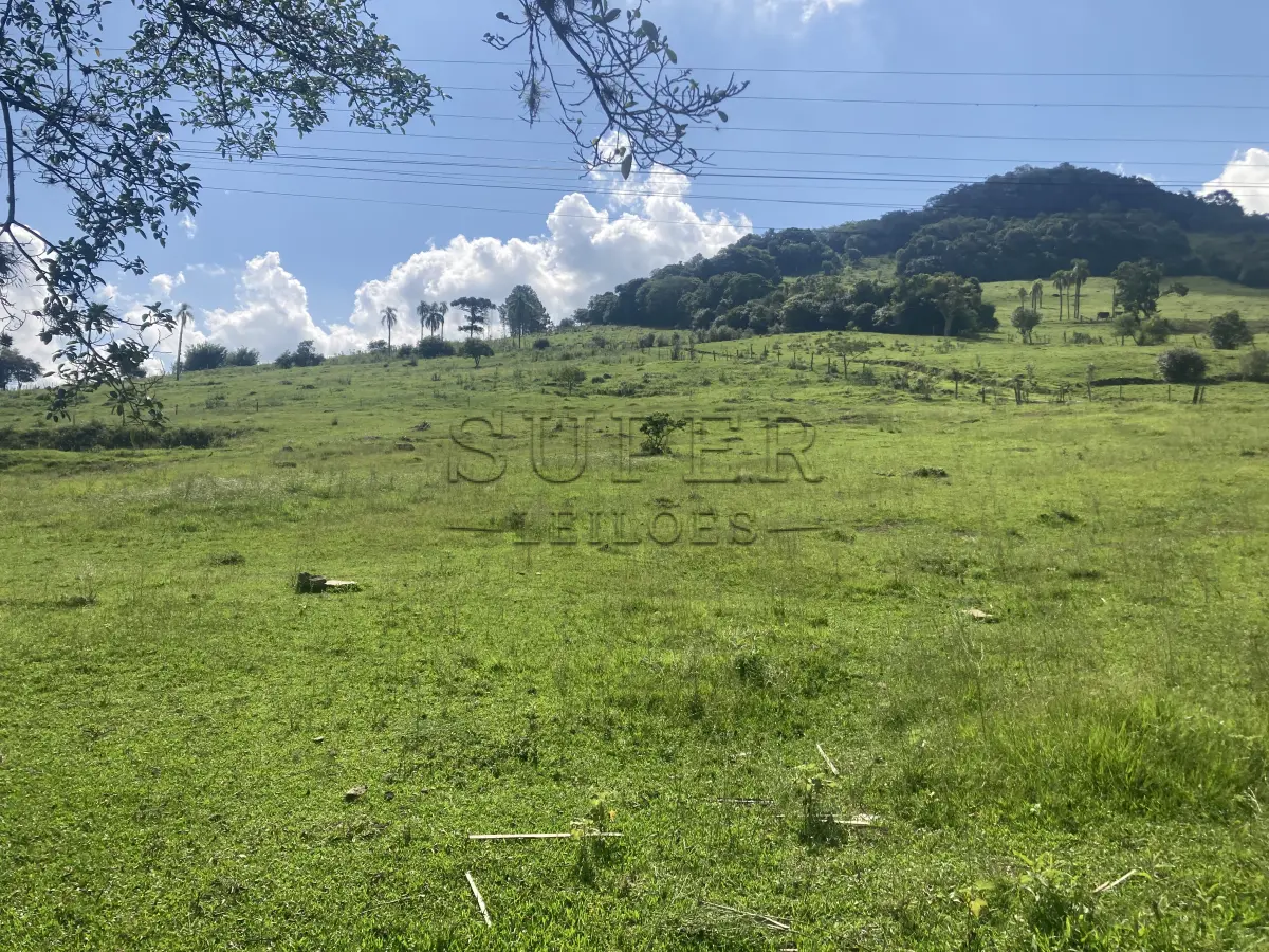 LOTE 001 - Área “A” de Terreno, fração equivalente a 6.699,50m², fazendo frente com a rodovia RS-020