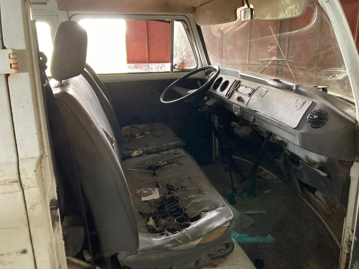 LOTE 001 - 01 VW/Kombi, placa IEJ2505, ano 1994 modelo 1995