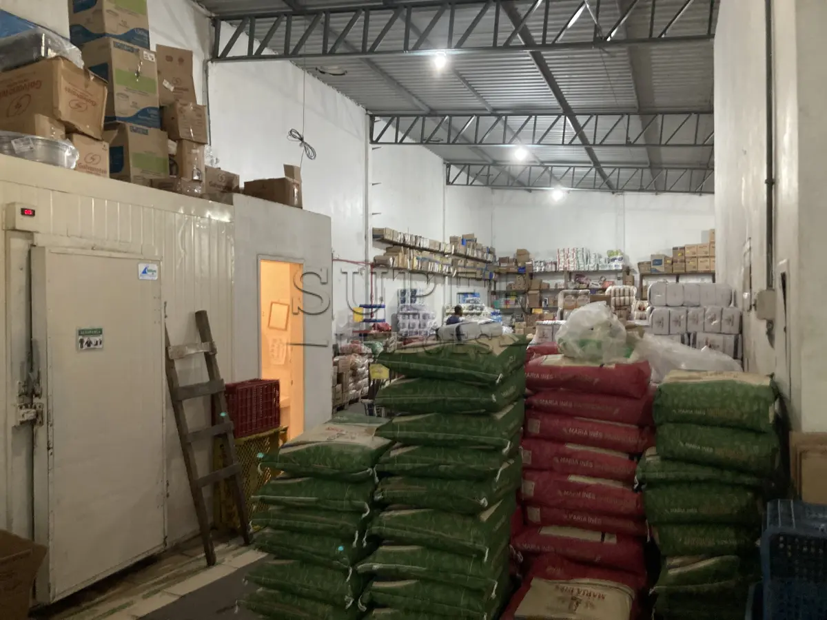 LOTE 001 - Terreno Urbano “Encravado” com área de 1.400m²,com um galpão de 849,82m², São Francisco de Assis/RS