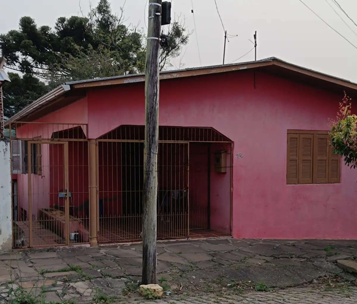 LOTE 001 - Casa de Alvenaria om área de 149,80m², situado na Rua Guaporé e Sobradinho/RS