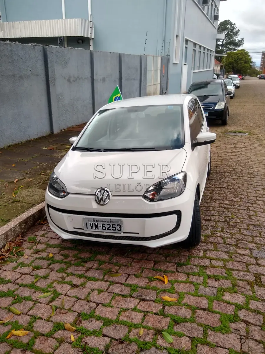 LOTE 001 - UM VEICULO VW/UP MOVE MA, PLACA IVM6253, ANO/MODELO 2014/2015