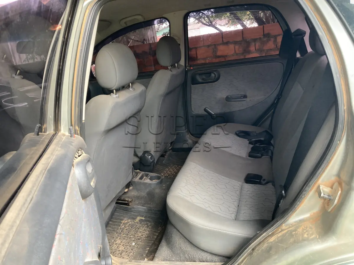 LOTE 001 - 01 LOTE - GM/ CORSA SEDAN JOY 1.0, placa IMY2275, cor cinza, ano/modelo 2006, motor flex power 8v, 04 portas.