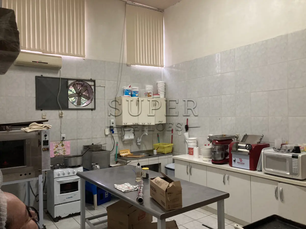 LOTE 001 - Terreno Urbano “Encravado” com área de 1.400m²,com um galpão de 849,82m², São Francisco de Assis/RS