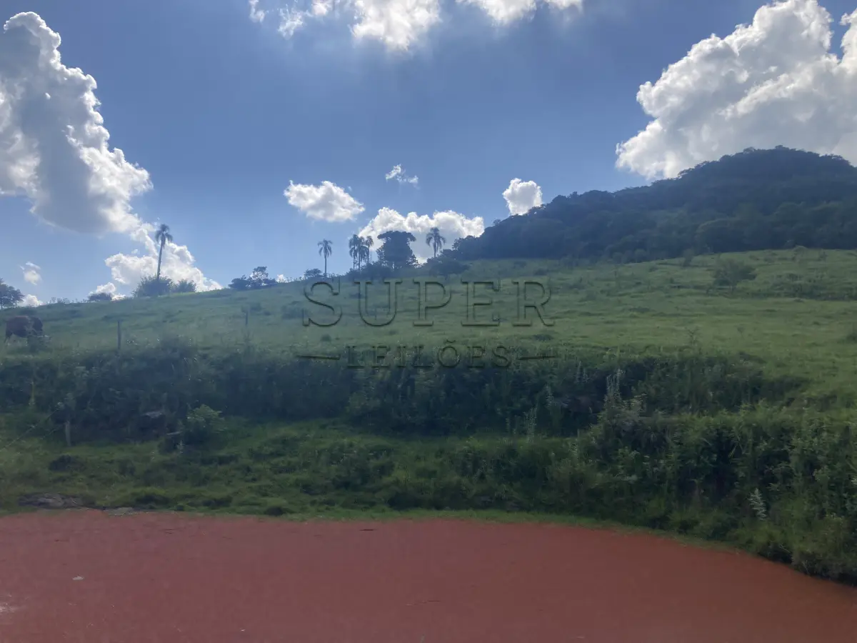 LOTE 001 - Área “A” de Terreno, fração equivalente a 6.699,50m², fazendo frente com a rodovia RS-020