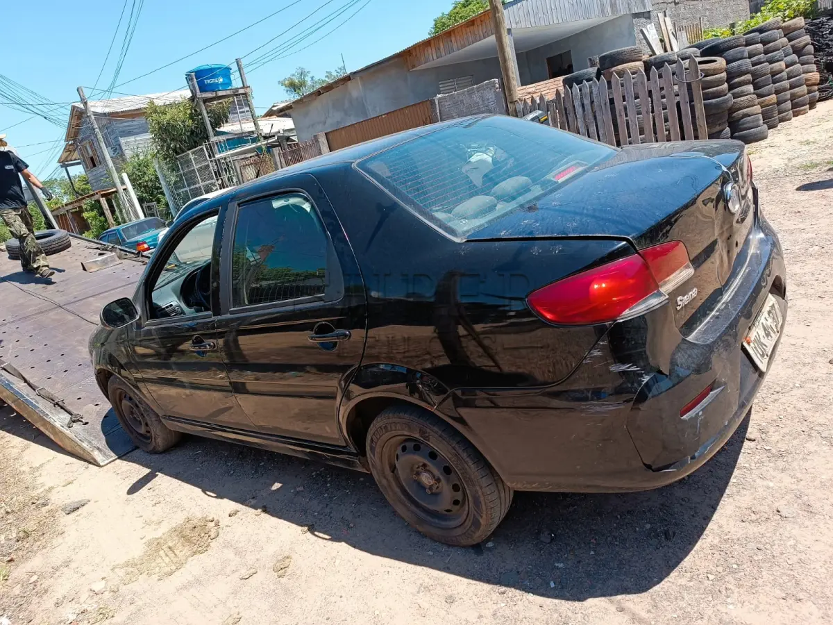 LOTE 001 - VEICULO FIAT SIENA EL 1.0 FLEX, ANO/MODELO 2013/2014, PLACA IUK4137,  COR PRETA,