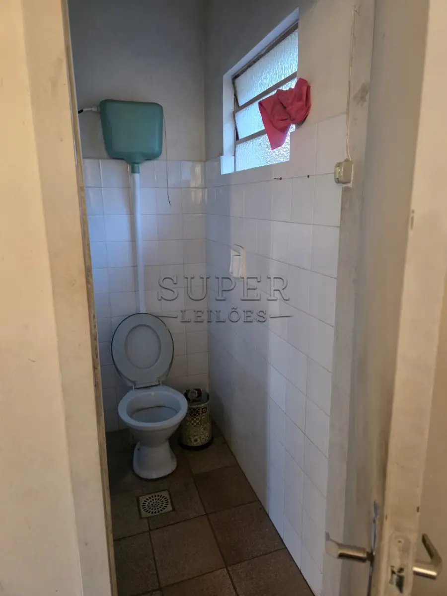 LOTE 001 - UM PRÉDIO DE ALVENARIA, , com área total de 230,00m², Avenida Farroupilha nº 1645, São Francisco de Assis/RS