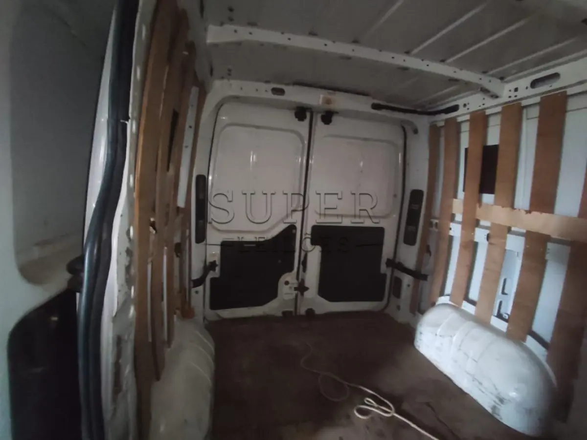 LOTE 013 - Veículo RENAULT/MASTER FUR L1H1, ano/modelo 2015/2016, placa IWY3655