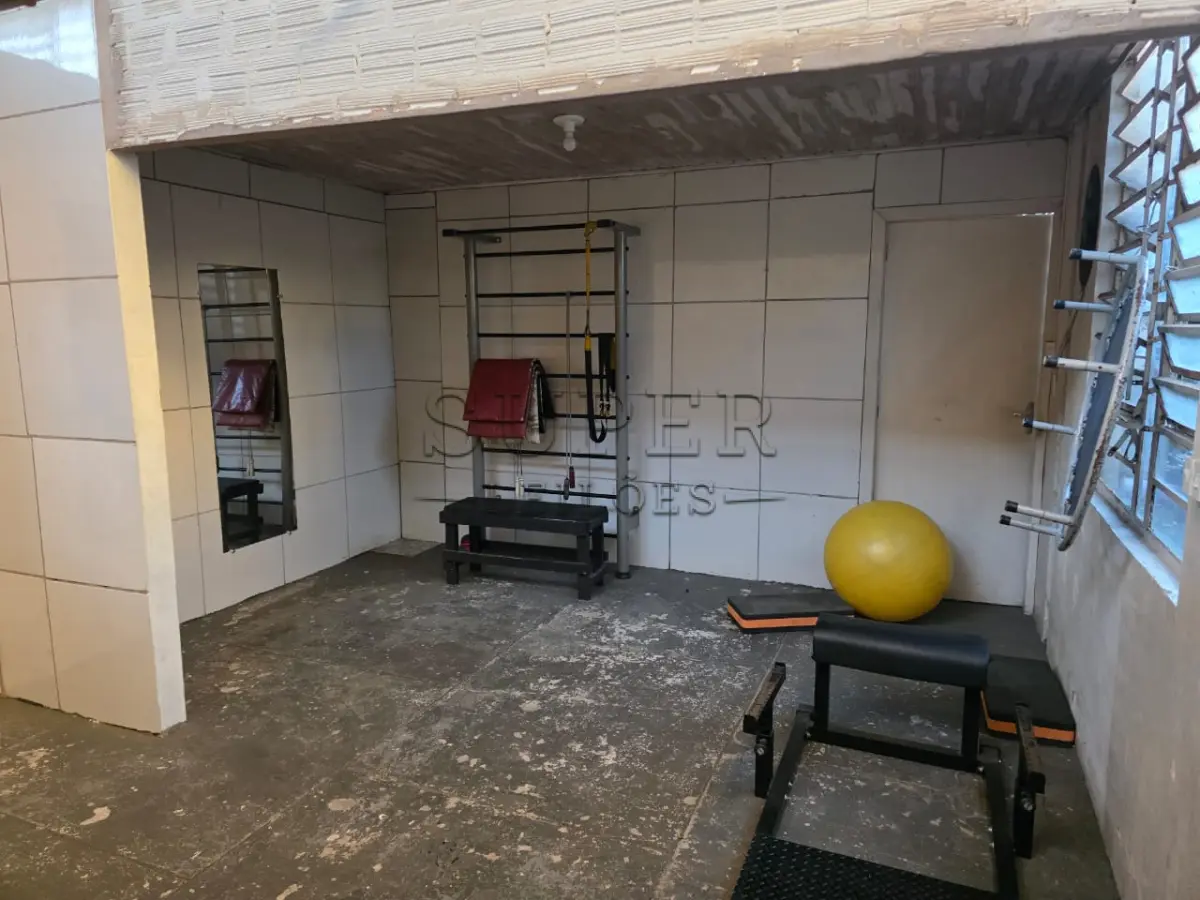 LOTE 001 - UM PRÉDIO DE ALVENARIA, , com área total de 230,00m², Avenida Farroupilha nº 1645, São Francisco de Assis/RS