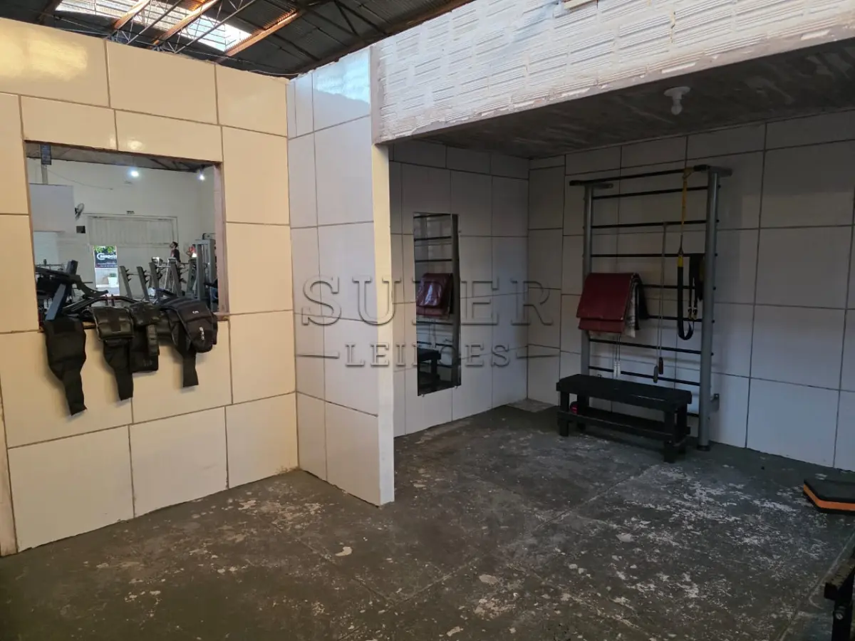 LOTE 001 - UM PRÉDIO DE ALVENARIA, , com área total de 230,00m², Avenida Farroupilha nº 1645, São Francisco de Assis/RS