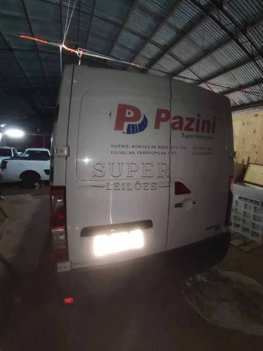 LOTE 013 - Veículo RENAULT/MASTER FUR L1H1, ano/modelo 2015/2016, placa IWY3655