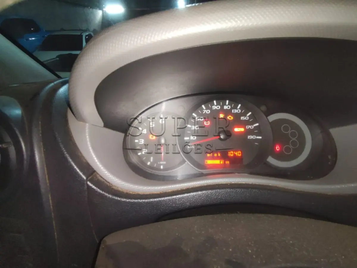 LOTE 013 - Veículo RENAULT/MASTER FUR L1H1, ano/modelo 2015/2016, placa IWY3655