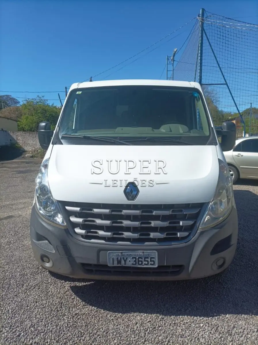 LOTE 013 - Veículo RENAULT/MASTER FUR L1H1, ano/modelo 2015/2016, placa IWY3655