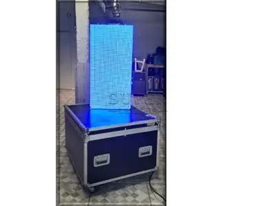 60 gabinetes de Painel de LEDs PH10,4, Light Curve Outdoor. - Ano de fabricação: 2014