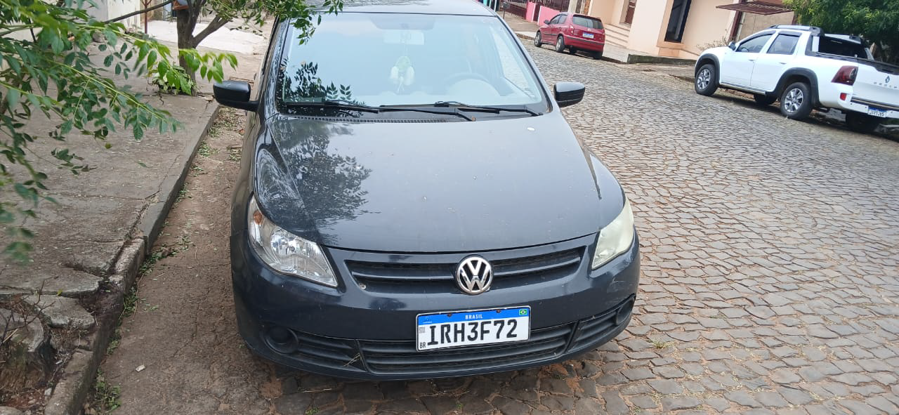 UM VW/GOL 1.0, PLACA IRH3F72